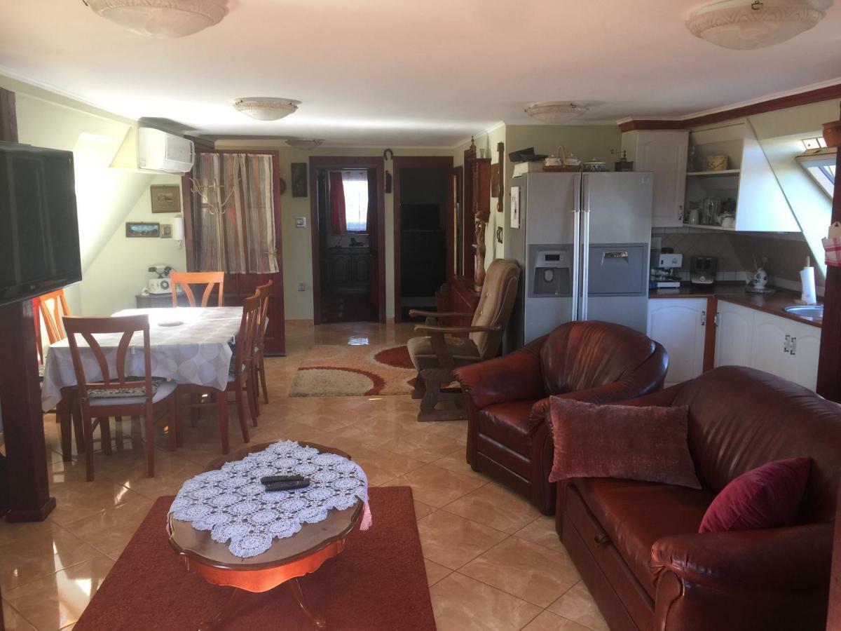 Tamás Apartman Balatonföldvár szívében- egész évben nyitva! Exterior foto
